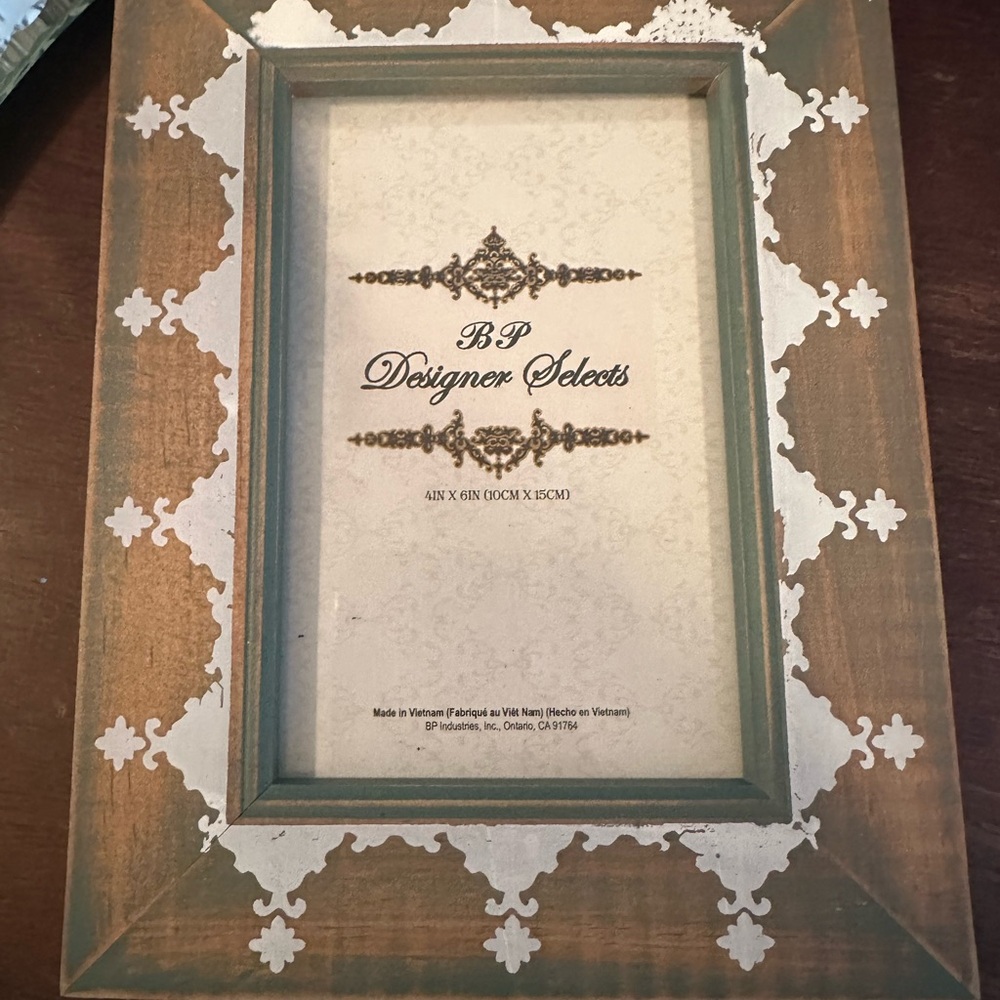 Green Geometric Picture Frame
